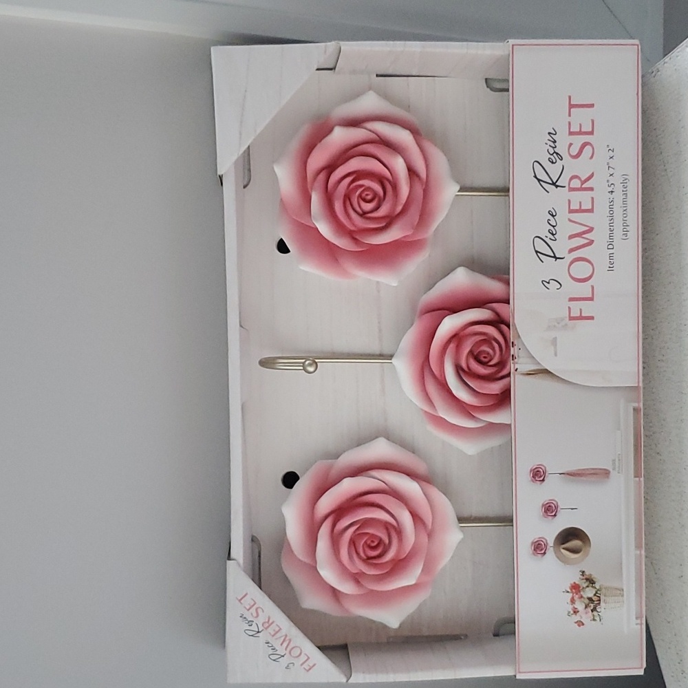 3 Piece Resin Flower Set
